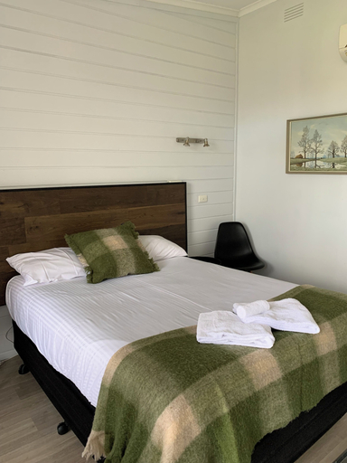 Bedroom 3, Meeniyan Motel, South Gippsland - Central
