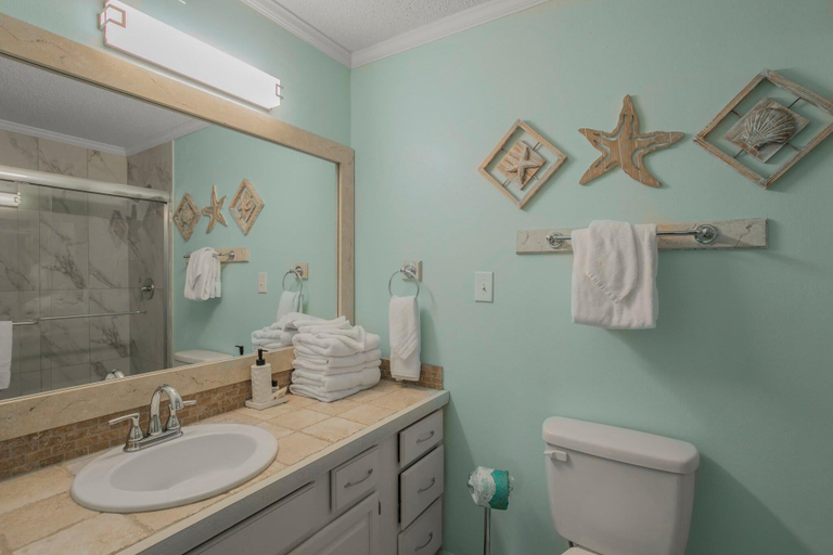 Bathroom 3, Summer House West B101, Baldwin