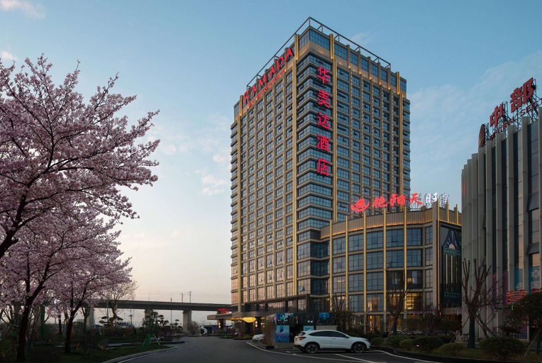 Exterior & Views 2, Ramada by Wyndham Wuhan North, Wuhan