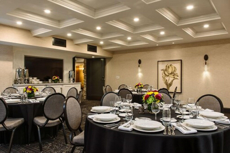 Food & Drinks 5, The Charmant Hotel, La Crosse