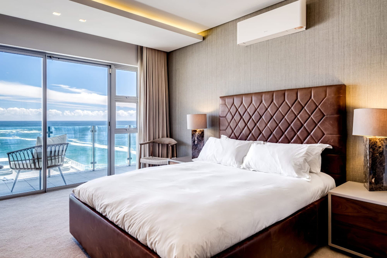 Bedroom 3, Chic Apartment w Amazing Views Dunmore Luxe, City of Cape Town