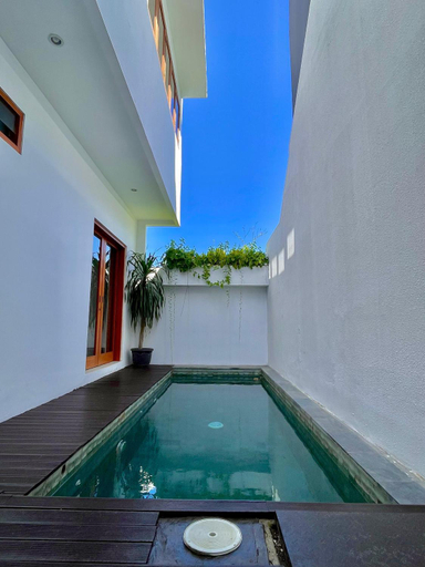 Others 3, Casa White Amelila, Badung