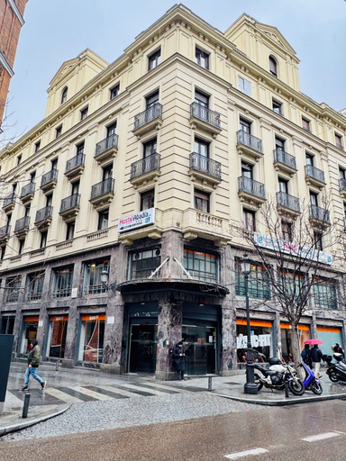 Exterior & Views 2, Hostal Abadía Madrid, Madrid