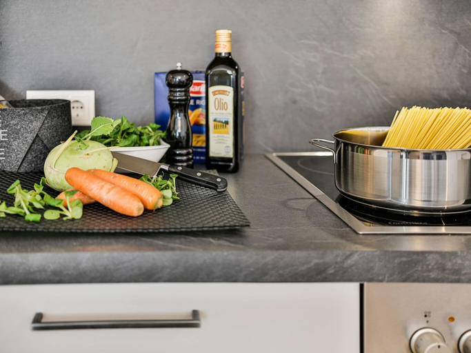 Food & Drinks 5, Elegant Apartment in Inzing With Terrace, Innsbruck Land