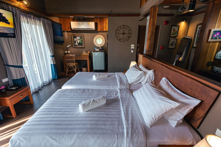 Bedroom 12