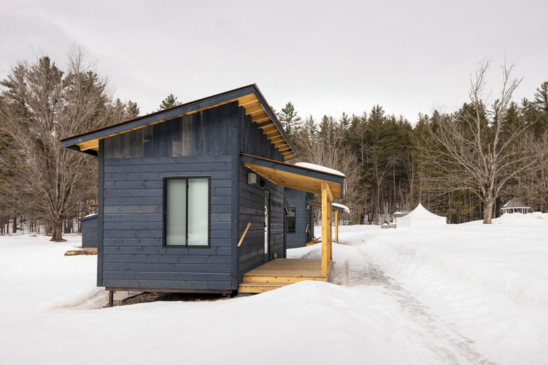 Exterior 5