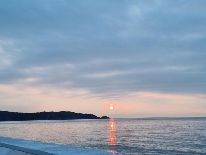 Others 3, Taean Hakampo Sunrise Pension, Taean