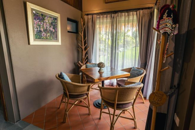 Dining Room 9