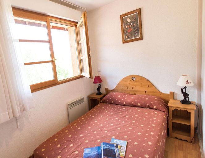 Bedroom 4, Charming Savoyard Apartment, Haute-Savoie