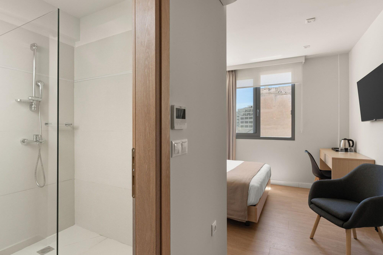 Bedroom 3, Gallery Central, Attica