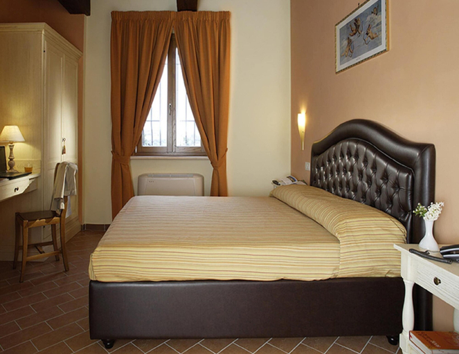 Room 2, Casa Vacanze a Bettona con Giardino, Perugia
