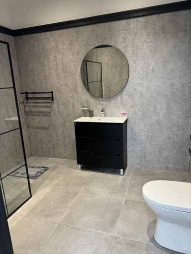 Bathroom 5, The Station Hotel, Nottinghamshire