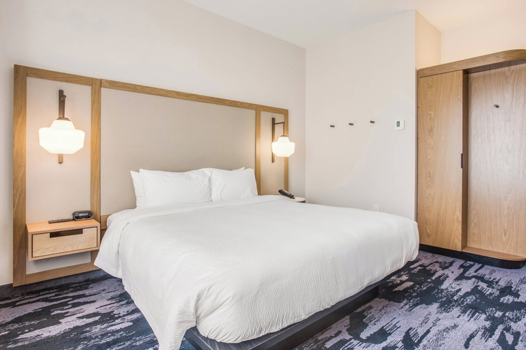 Bedroom 3, Fairfield Inn & Suites by Marriott Rolla, Phelps