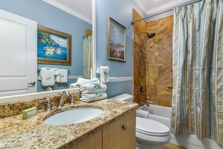 Bathroom 3, La Playa 1001, Escambia