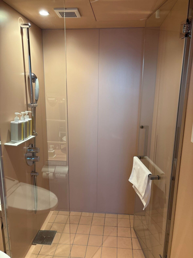 Bathroom 23