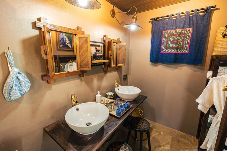 Bathroom 7