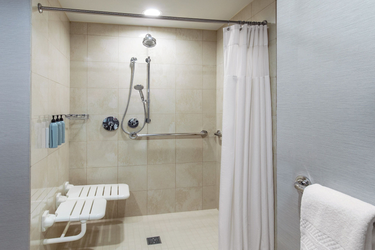 Bathroom 4, Courtyard New York Manhattan/Times Square West, New York