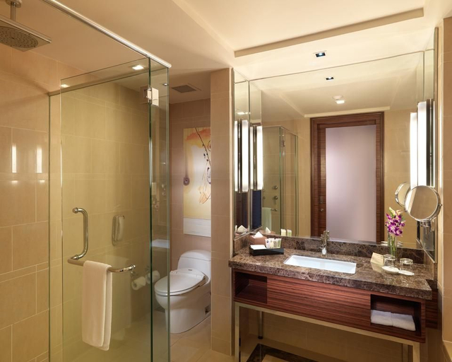 Bathroom 15