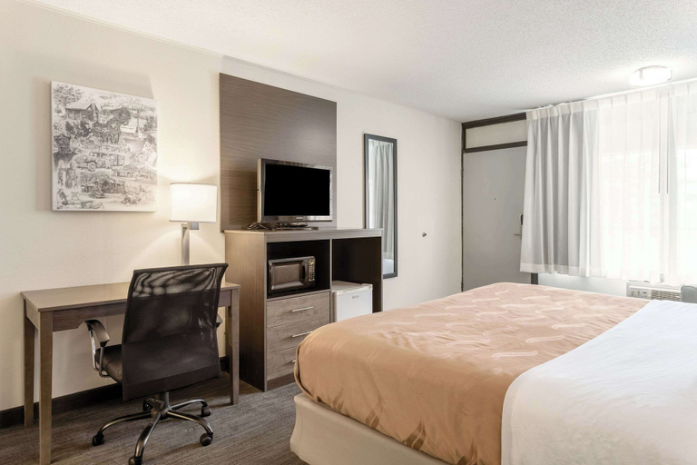 Bedroom 12