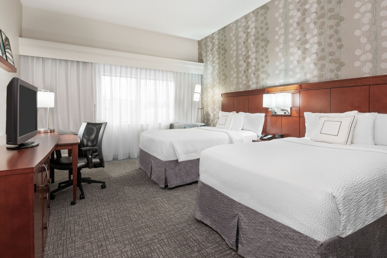 Bedroom 2, Courtyard by Marriott Asheville, Buncombe