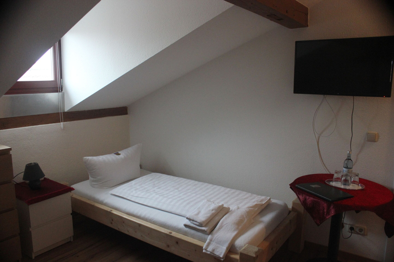 Bedroom 4, Gästehaus Innfernow, Oberhavel