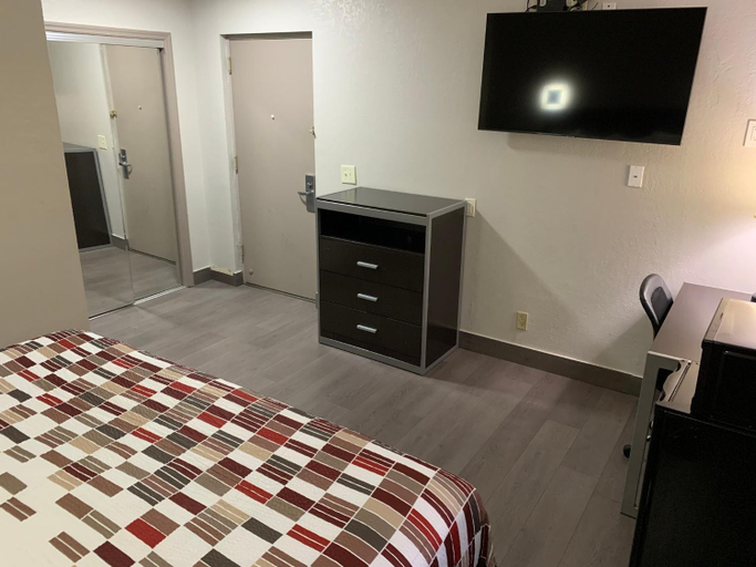 Bedroom 14