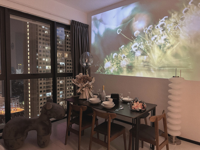 Dining Room 10