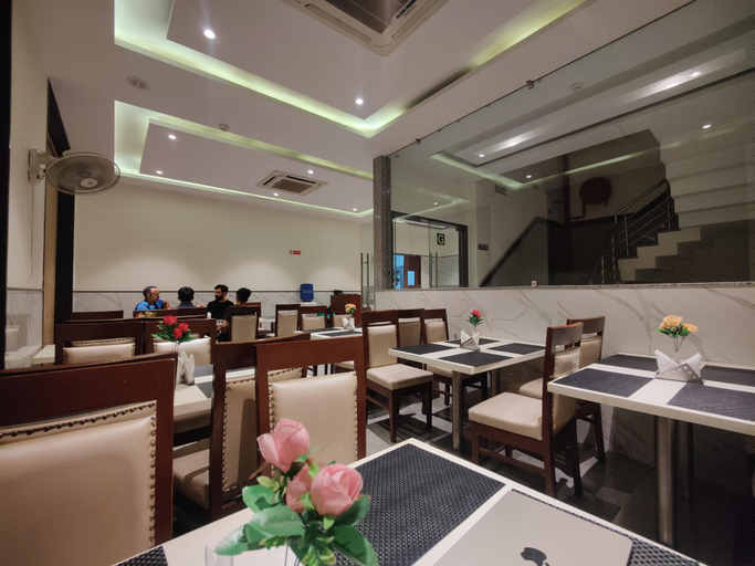 Food & Drinks 4, Hotel Z Suites, Mahipalpur - Delhi Airport, West