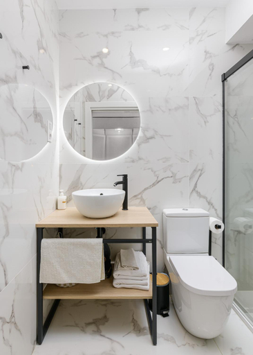 Bathroom 2, Alameda Suites Bilbao Centro from 1951, Vizcaya