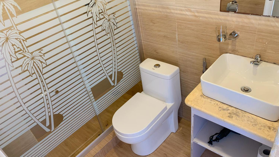 Bathroom 3, iCom Marina Sea View at Maafushi, Kepulauan Maafushi