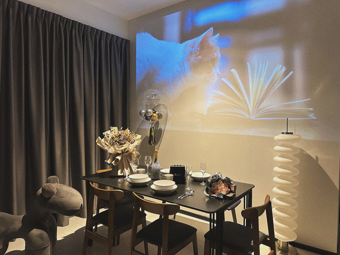 Dining Room 7