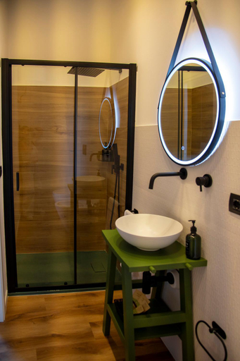 Shower 5, Catania Centro, Italia ,Sicilia, Orgahome Appartamento, Catania