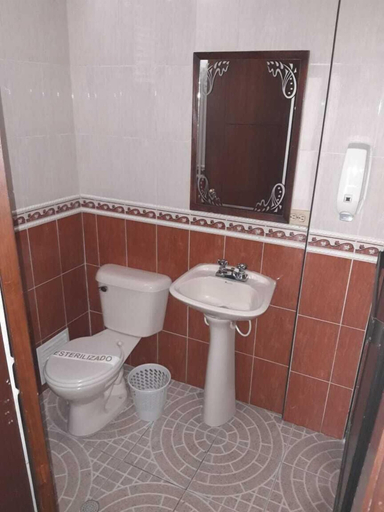 Bathroom 3, Aparta Hotel Plaza Real Norte, Santiago de Cali