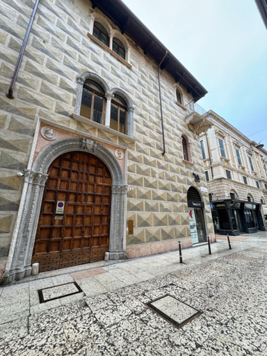 Others 4, Palazzo Confalonieri da Lisca, Verona