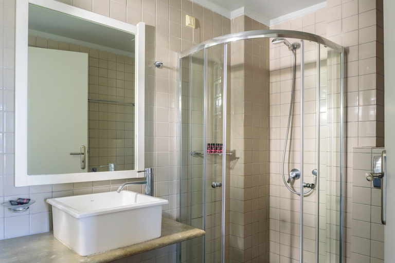 Bathroom 5, Afroditi Venus Beach Resort, South Aegean