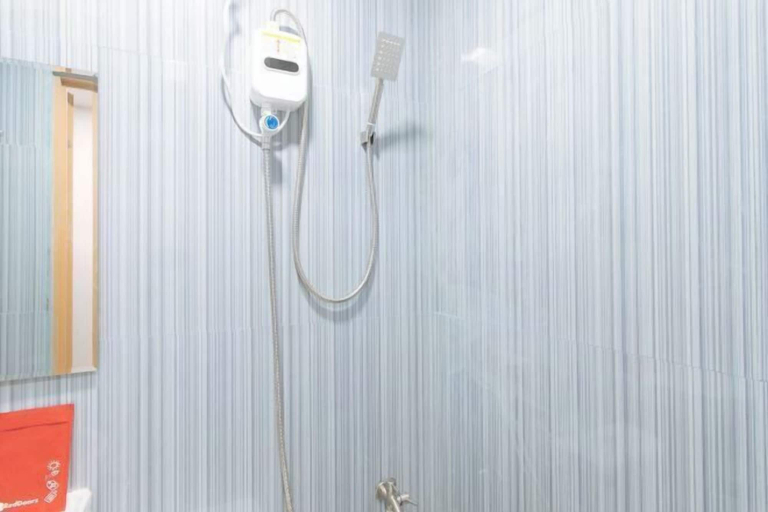 Bathroom 14