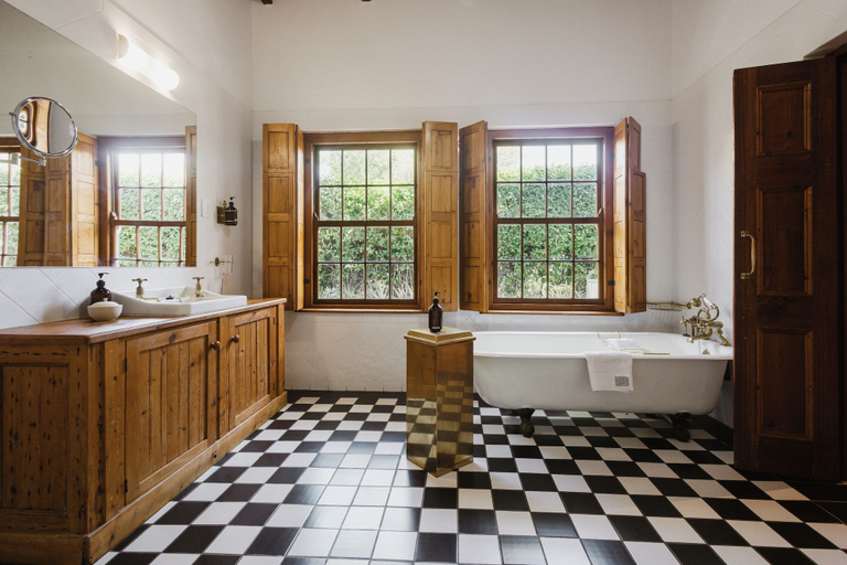 Bathroom 4, DE BERGKANT, Central Karoo