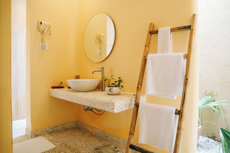 Bathroom 4, Kasara Resort - Chitwan National Park, Narayani