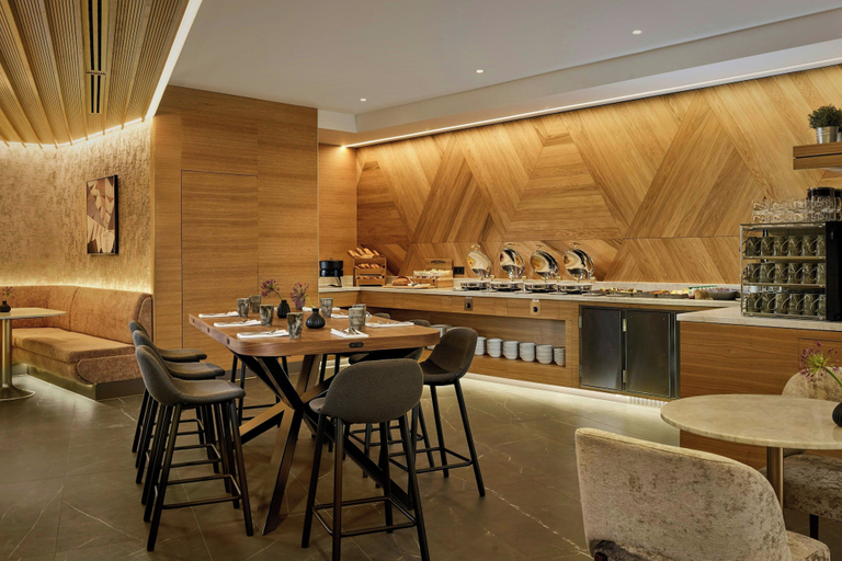 Food & Drinks 2, Sheraton Amsterdam Airport Hotel and Conference Center, Haarlemmermeer