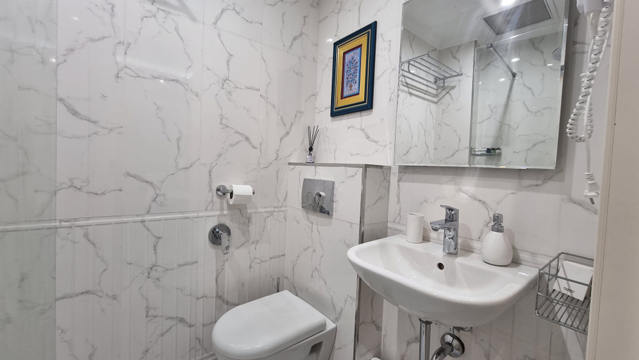 Bathroom 3, Seven Palace Hotel, Baku