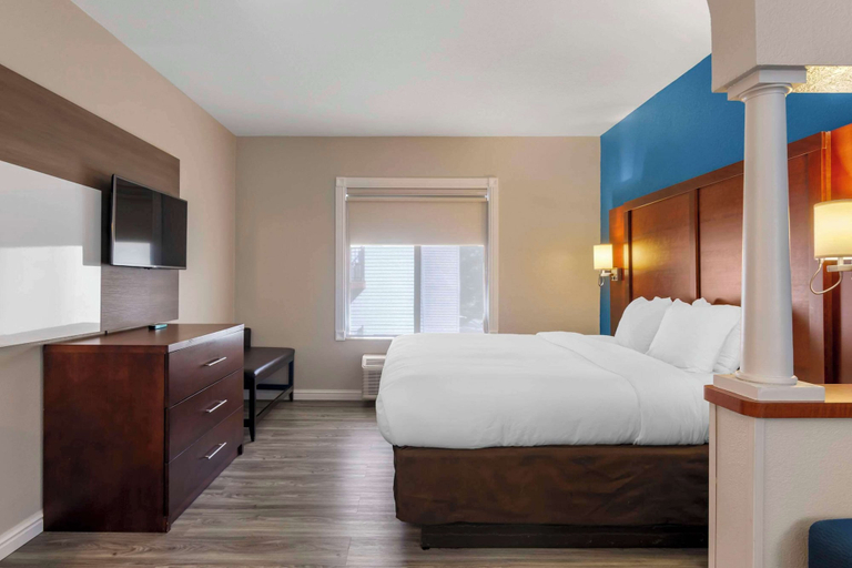 Bedroom 19