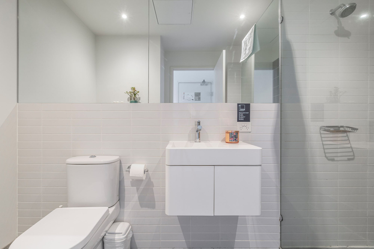 Bathroom 5, Punthill Oakleigh, Melbourne