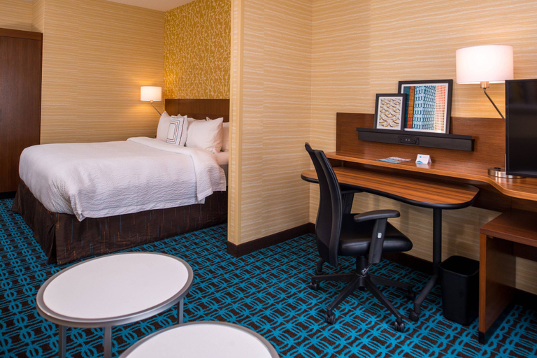 Bedroom 3, Fairfield Inn & Suites St Louis Westport, Saint Louis