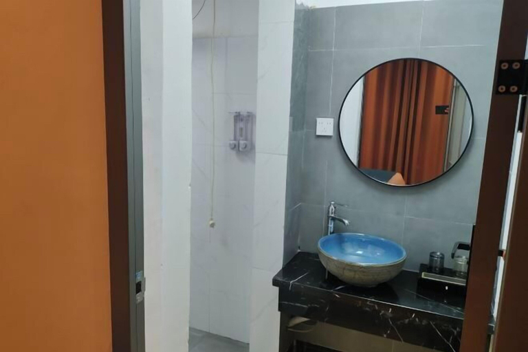 Bathroom 3, Xijiang Anxia B&B, Qiandongnan Miao and Dong