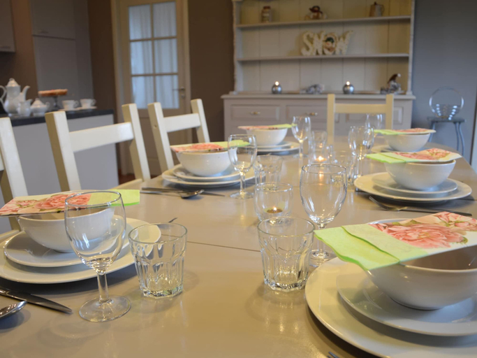 Food & Drinks 5, Holiday Home in Zele near Laarne Castle, Oost-Vlaanderen