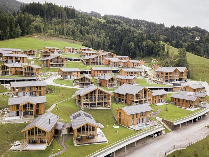 Pool 5, Luxury Chalet in Ennsling near Schladming with Private Spa, Liezen
