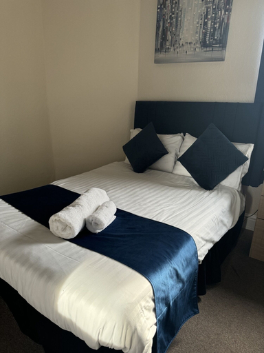 Bedroom 3, The Station Hotel, Nottinghamshire