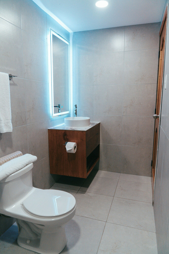 Bathroom 3, Fernandina Hotel & Spa Galápagos, Santa Cruz