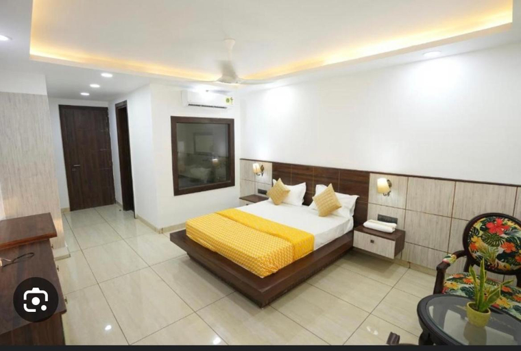 Others 4, Cyber Vista, Gurgaon