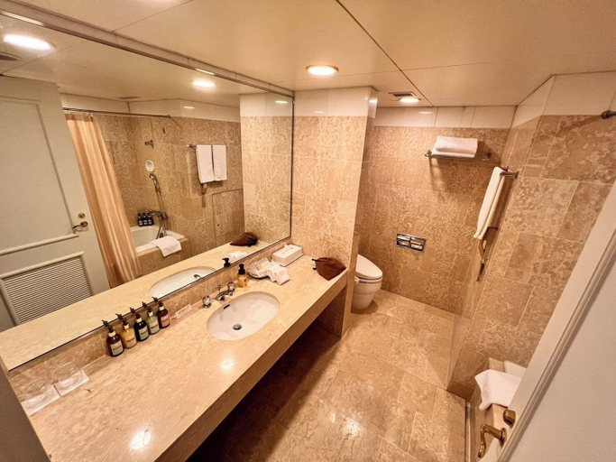 Bathroom 4, THE GLOBAL VIEW Nagasaki, Nagasaki